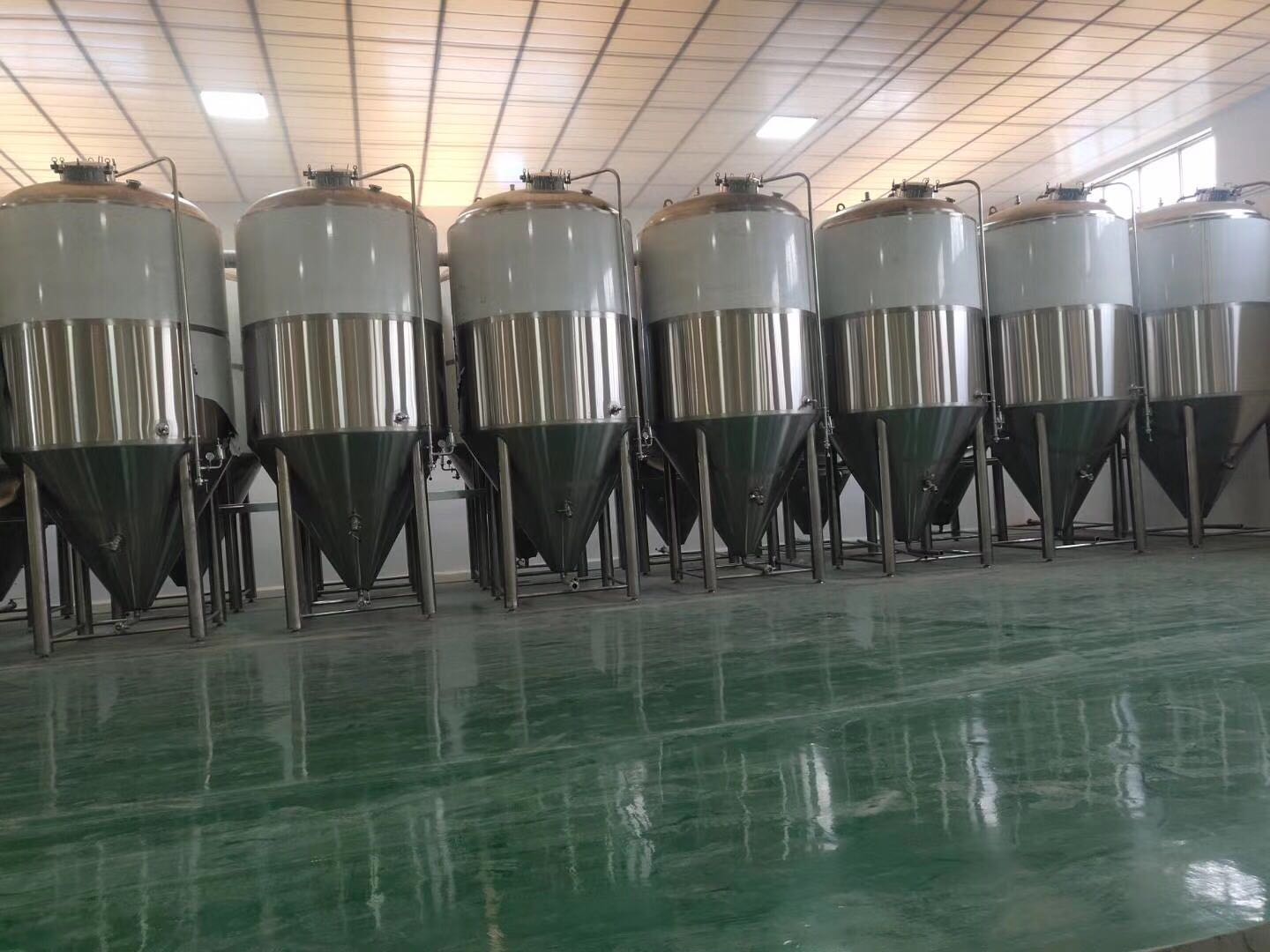 大型啤酒发酵罐 大型啤酒发酵罐